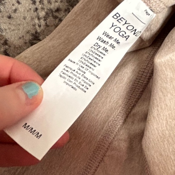 NWT Beyond Yoga Wide-Leg Yoga Pants Size Medium - Picture 8 of 10